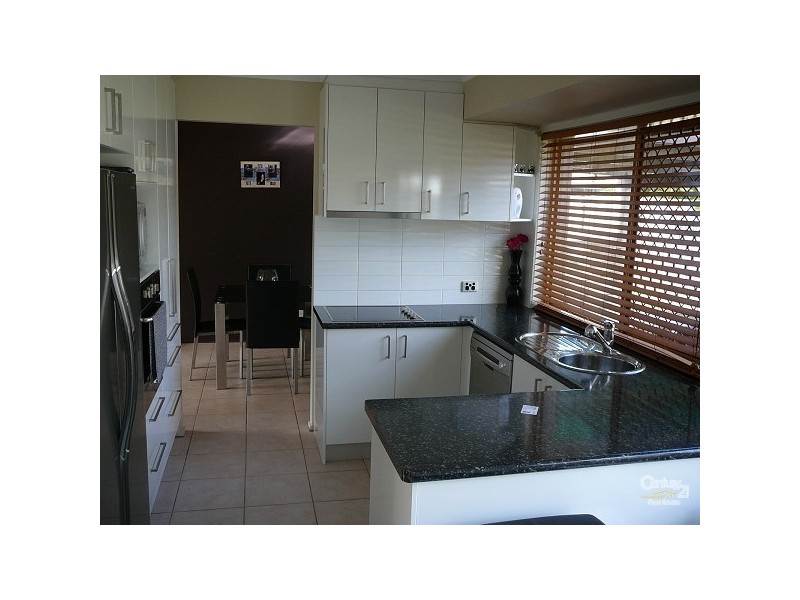 18 Boorana Street, Thorneside QLD 4158