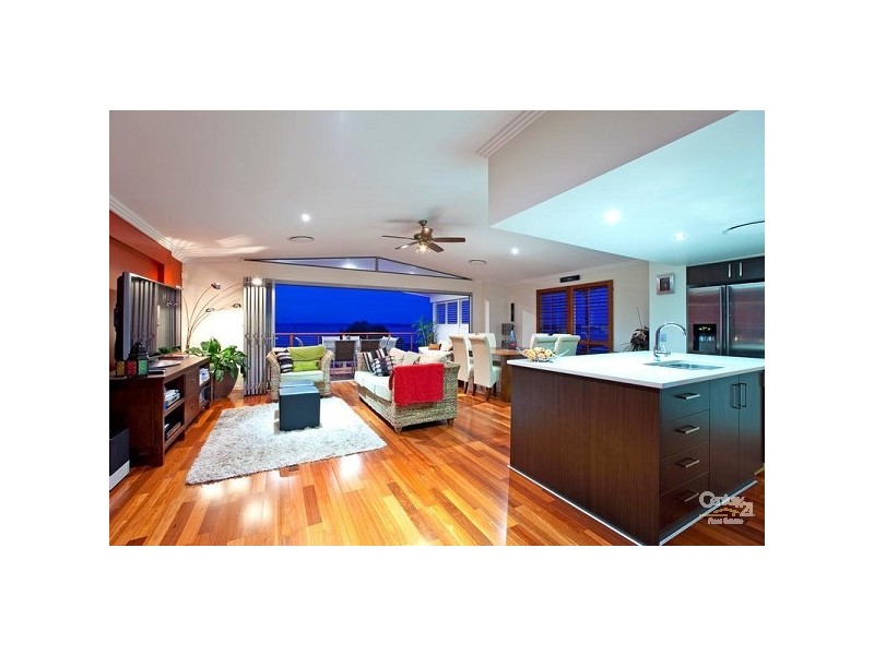18 Broadwater Terrace, Redland Bay QLD 4165