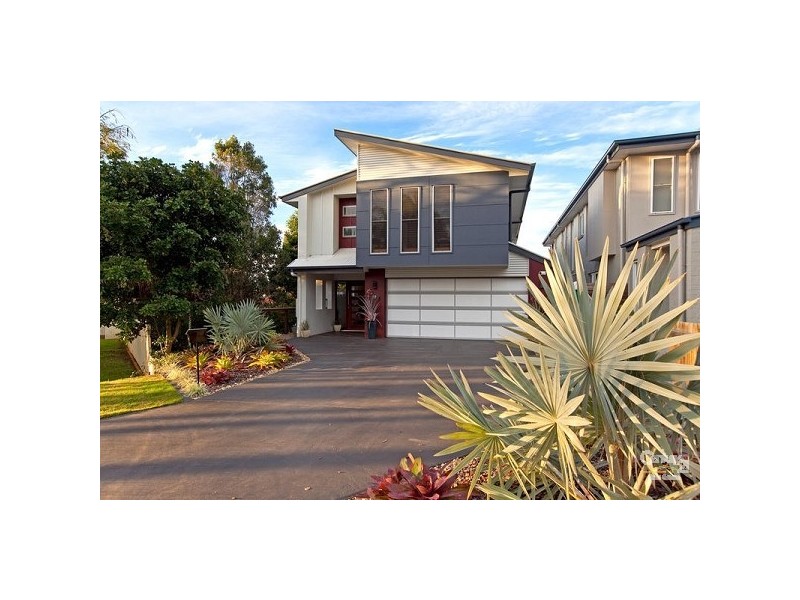 18 Broadwater Terrace, Redland Bay QLD 4165