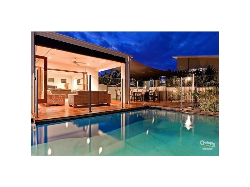 13 Highland St, Redland Bay QLD 4165