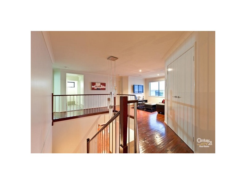 13 Highland St, Redland Bay QLD 4165