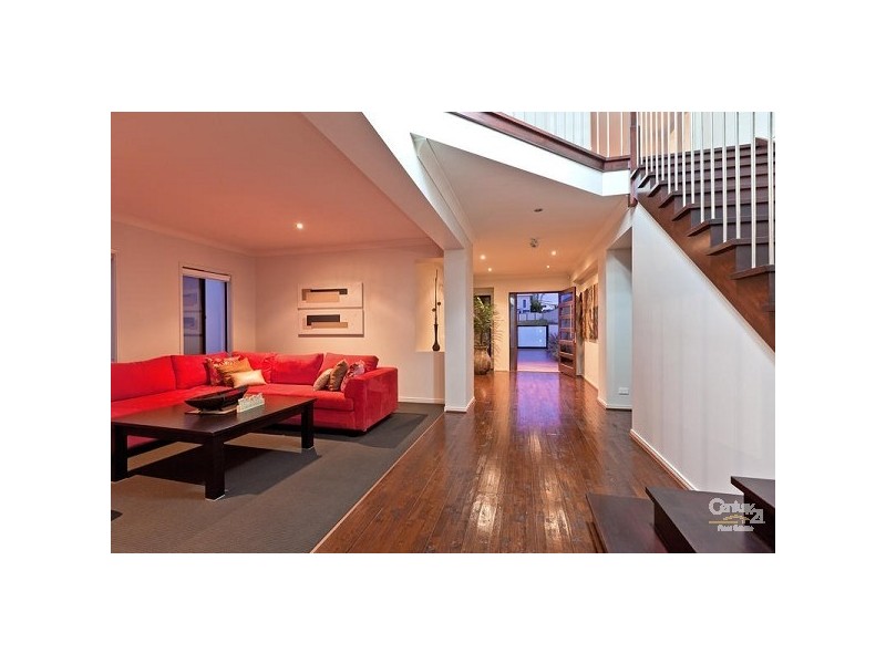 13 Highland St, Redland Bay QLD 4165