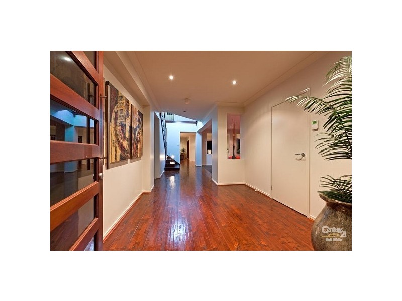 13 Highland St, Redland Bay QLD 4165