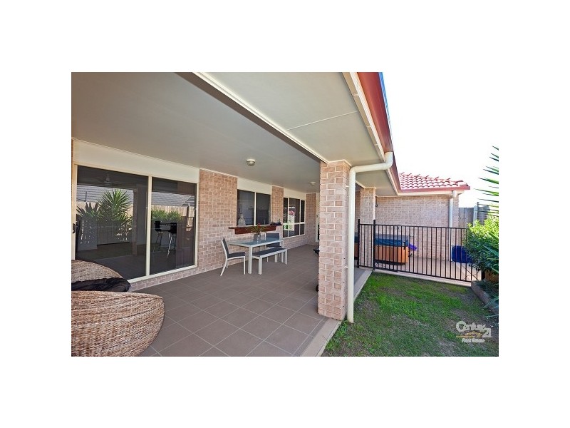 14 Pentecost Place, Redland Bay QLD 4165