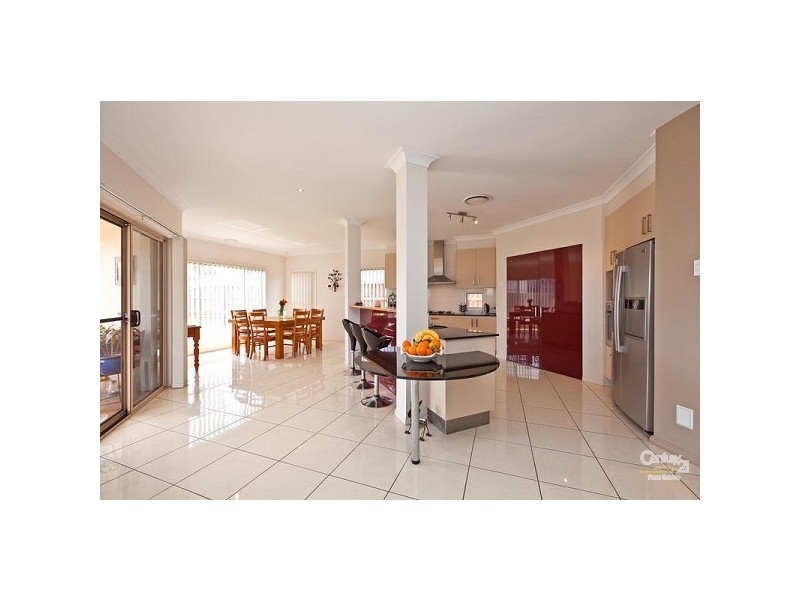 77 Beachcrest Road, Wellington Point QLD 4160