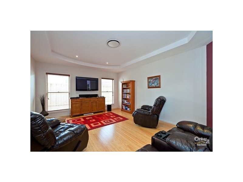 77 Beachcrest Road, Wellington Point QLD 4160