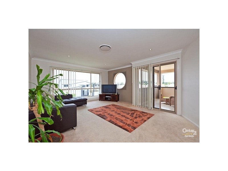 77 Beachcrest Road, Wellington Point QLD 4160