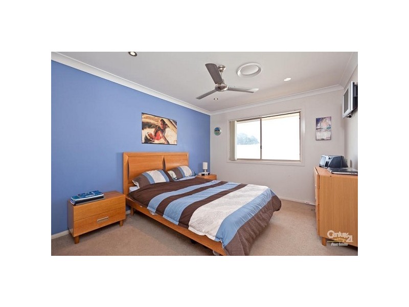 77 Beachcrest Road, Wellington Point QLD 4160