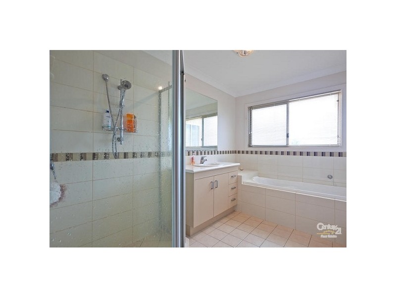 77 Beachcrest Road, Wellington Point QLD 4160