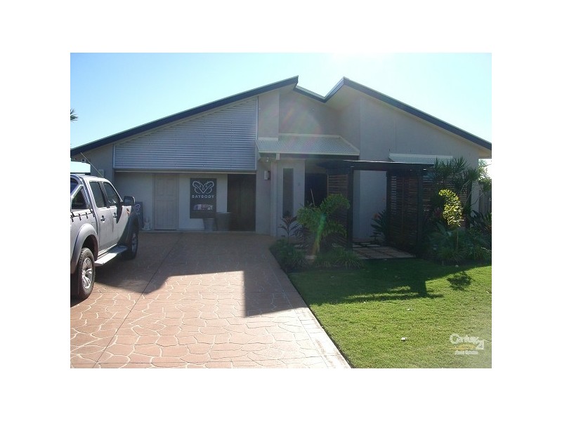 8 Aquila St, Redland Bay QLD 4165