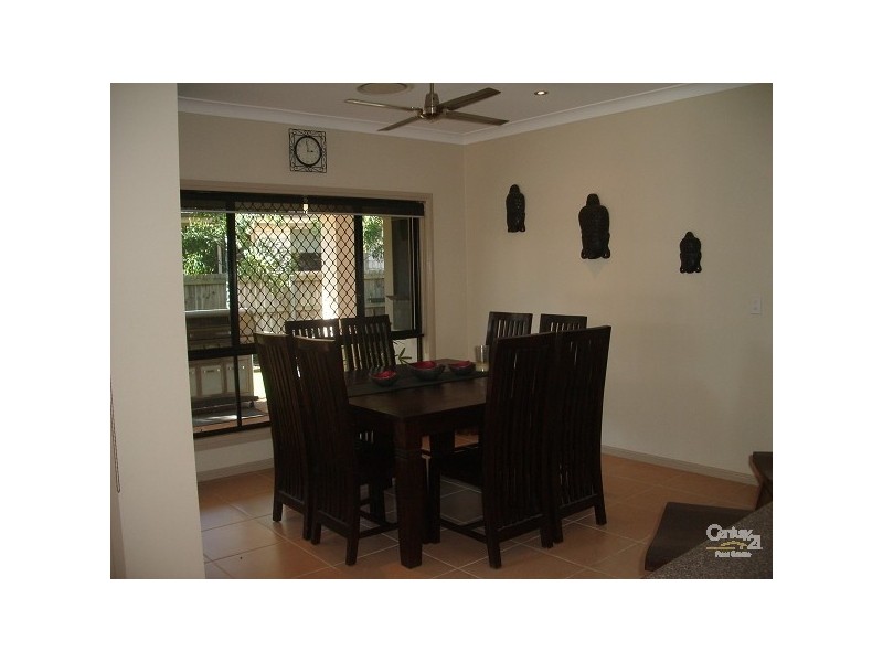 8 Aquila St, Redland Bay QLD 4165