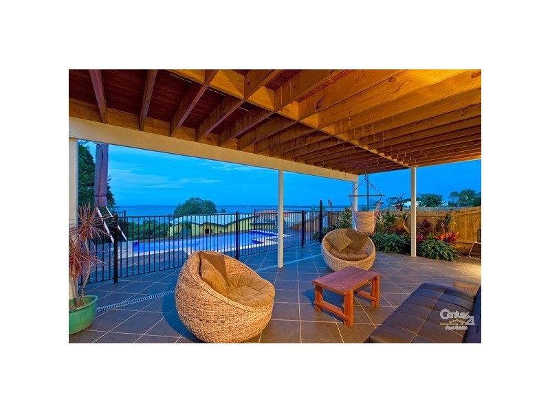 18 Broadwater Terrace, Redland Bay QLD 4165
