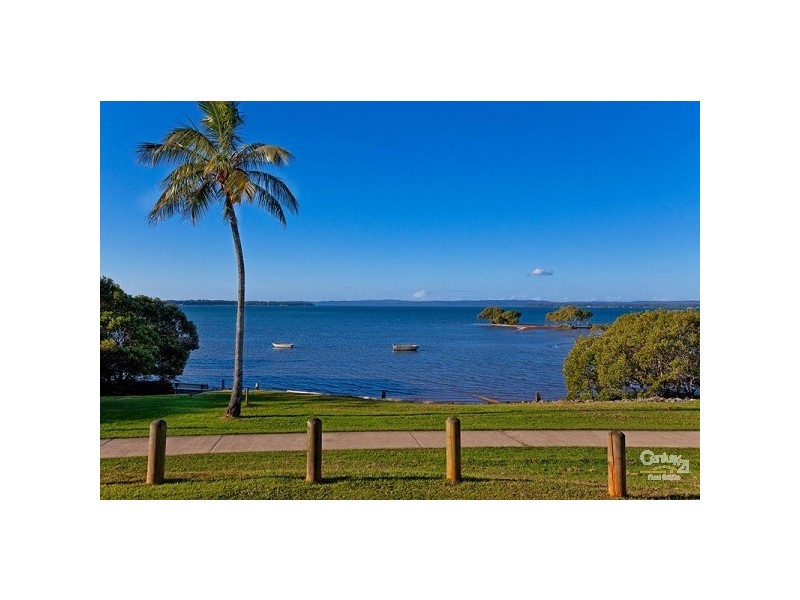 18 Broadwater Terrace, Redland Bay QLD 4165