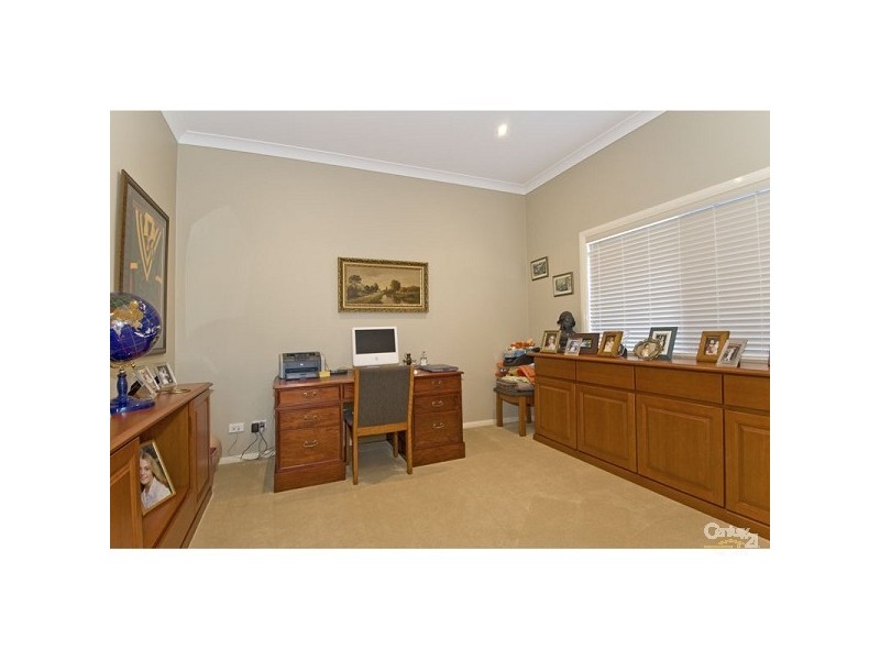 24 Gray Street, Redland Bay QLD 4165