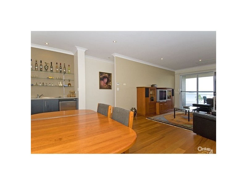 24 Gray Street, Redland Bay QLD 4165