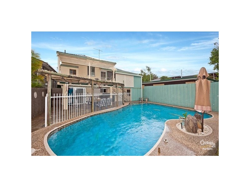 38 Blackwood Rd, Manly West QLD 4179