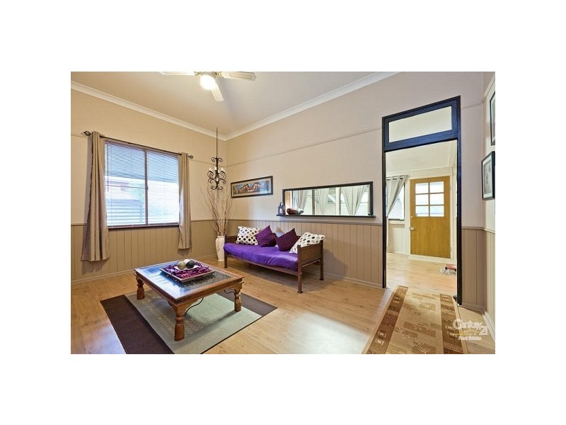 38 Blackwood Rd, Manly West QLD 4179