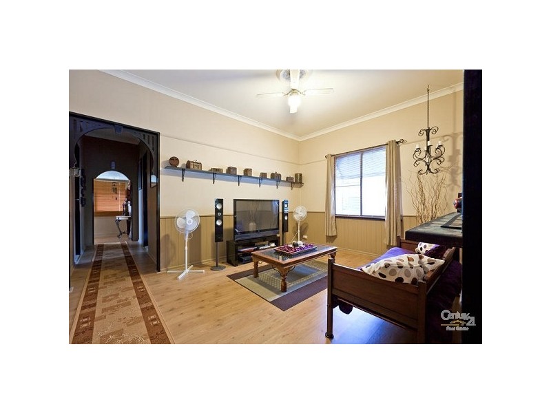 38 Blackwood Rd, Manly West QLD 4179