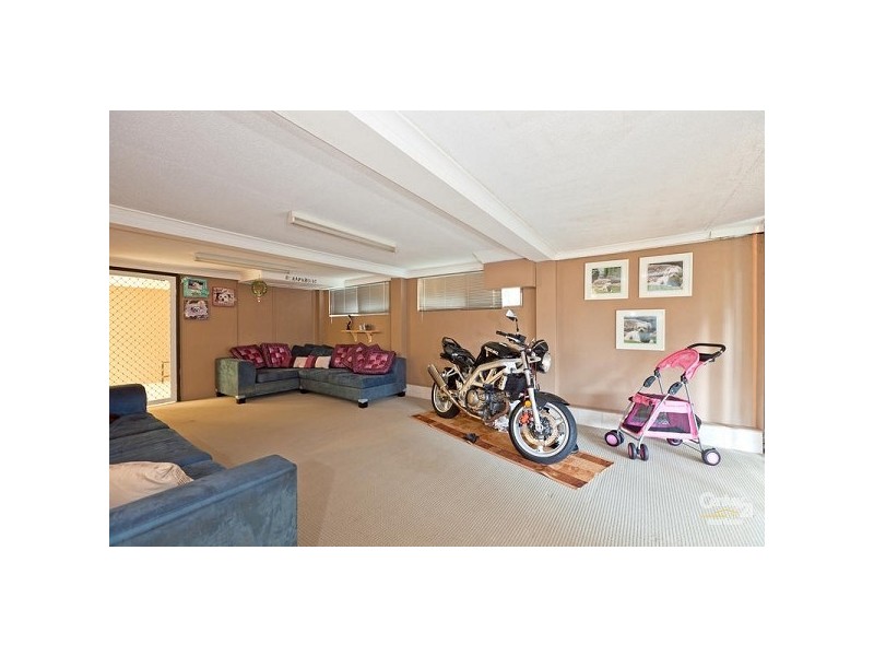 38 Blackwood Rd, Manly West QLD 4179