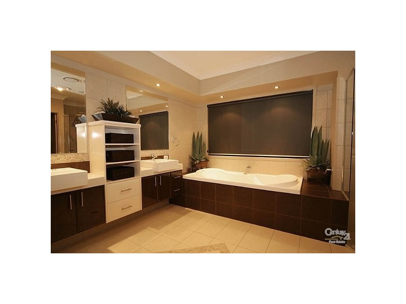 2 Andreas Close, Thornlands QLD 4164