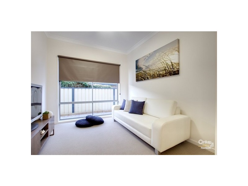 10 Shamrock Street, Ormiston QLD 4160