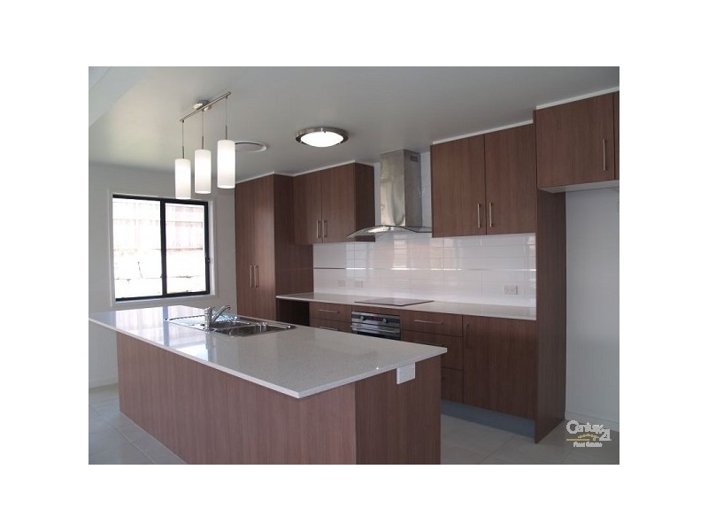 18 Valencia Springs Drive, Redland Bay QLD 4165