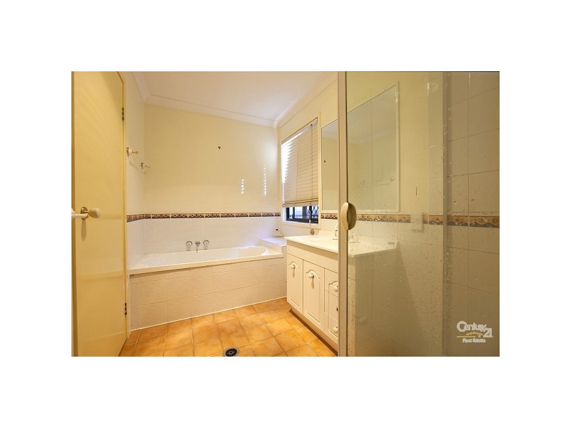 7 Lucy Court, Ormiston QLD 4160