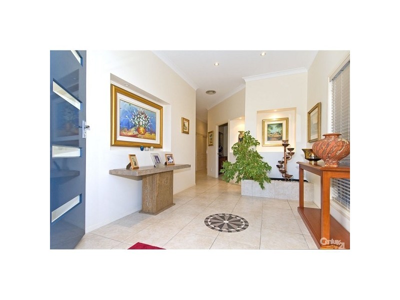 24 Gray Street, Redland Bay QLD 4165