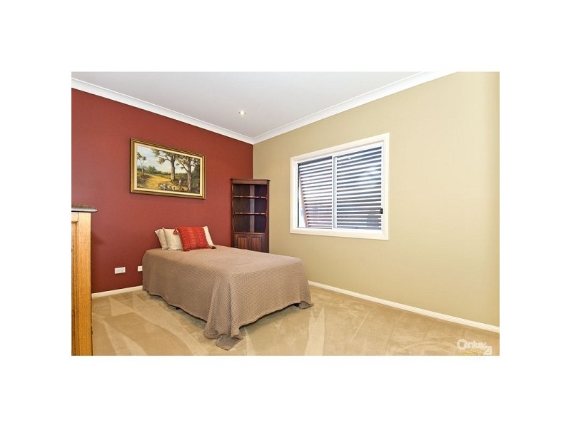 24 Gray Street, Redland Bay QLD 4165
