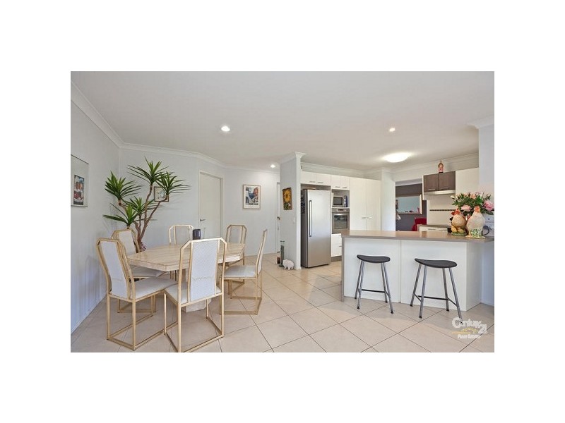 31 Aqua Crescent, Redland Bay QLD 4165