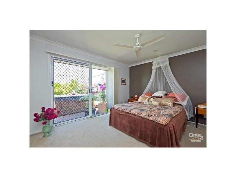 31 Aqua Crescent, Redland Bay QLD 4165
