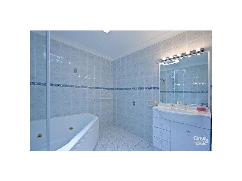 12/127 Shore Street North, Cleveland QLD 4163