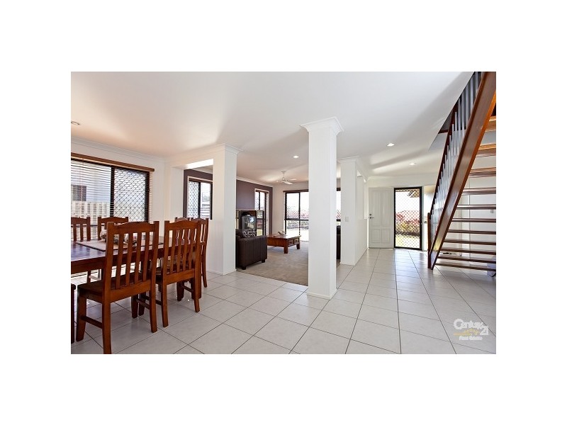 23 Aqua Cr, Redland Bay QLD 4165