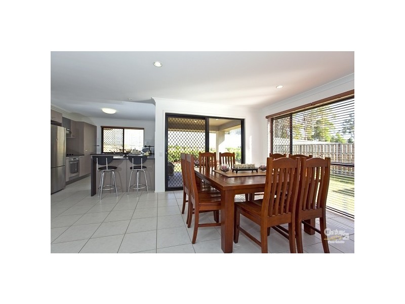 23 Aqua Cr, Redland Bay QLD 4165