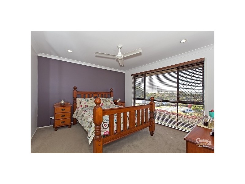 23 Aqua Cr, Redland Bay QLD 4165