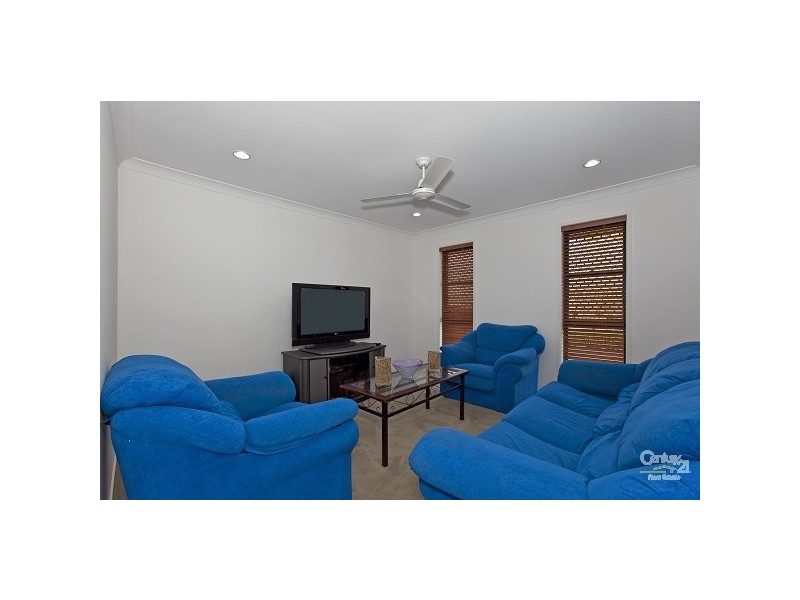 23 Aqua Cr, Redland Bay QLD 4165