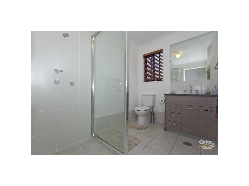 23 Aqua Cr, Redland Bay QLD 4165