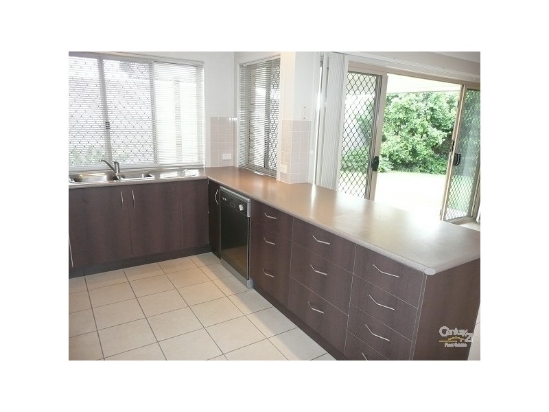 28 Lexey Crs, Wakerley QLD 4154