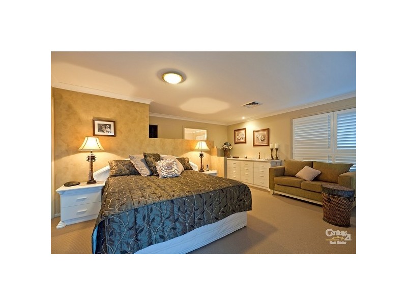 11/16 Anchorage Drive, Raby Bay QLD 4163