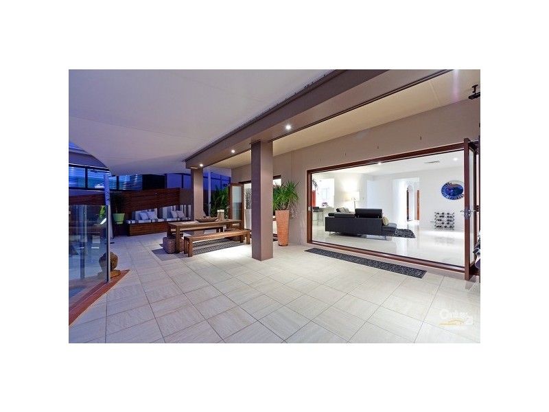 1 Carling Court, Raby Bay QLD 4163