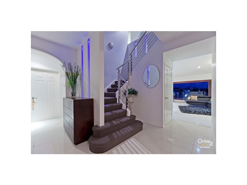 1 Carling Court, Raby Bay QLD 4163