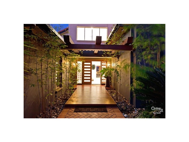 1 Carling Court, Raby Bay QLD 4163