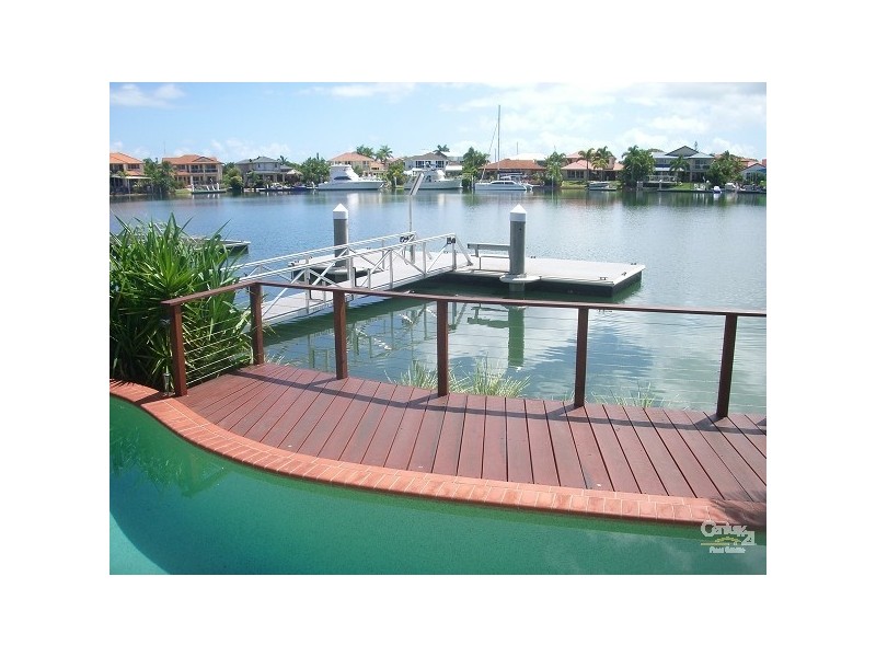 1 Carling Court, Raby Bay QLD 4163