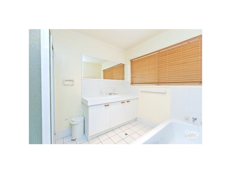 18 Barber Drv, Capalaba QLD 4157