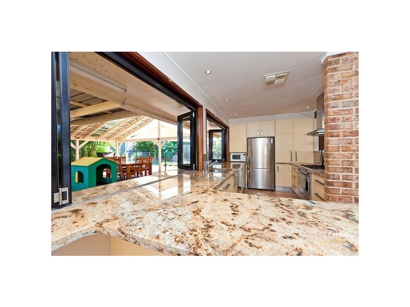 12 Hope Street, Ormiston QLD 4160