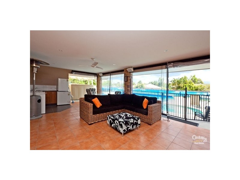 1 Folkestone Ct, Wellington Point QLD 4160