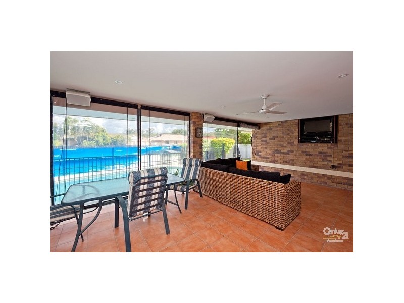 1 Folkestone Ct, Wellington Point QLD 4160