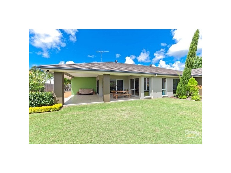 9 Aquila Street, Redland Bay QLD 4165