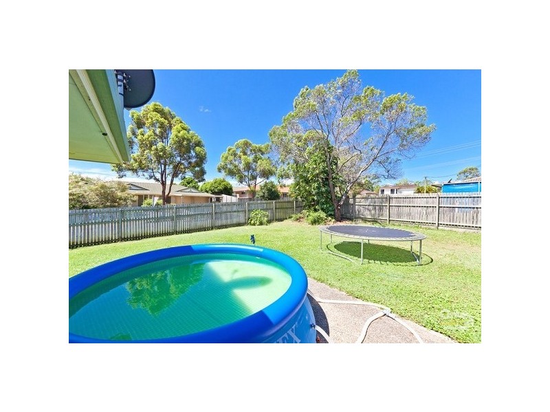 8 Coral Close, Birkdale QLD 4159