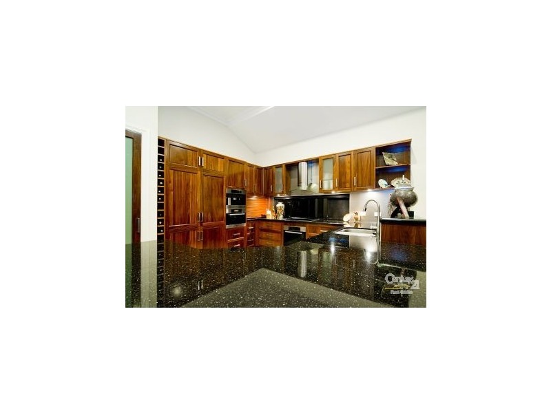 Sovereign Islands QLD 4216